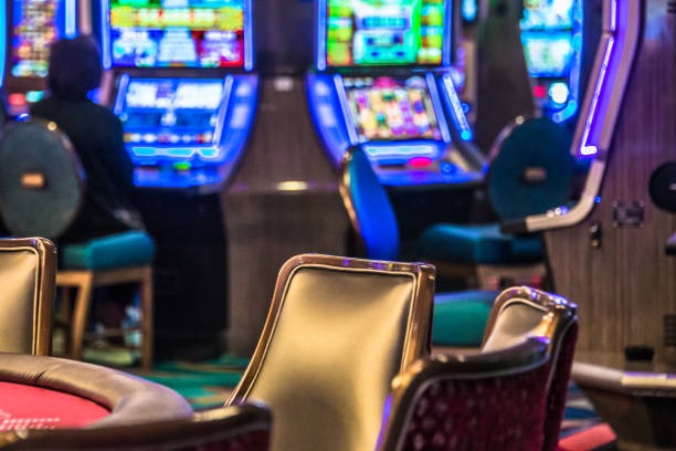 Evolution Gaming live blackjack table on dadunation showing dealer, cards, and multi-camera feed